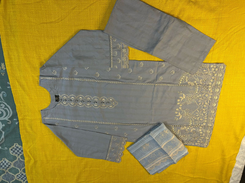 EMBROIDERED WOMEN STITCHED 3PC SUIT