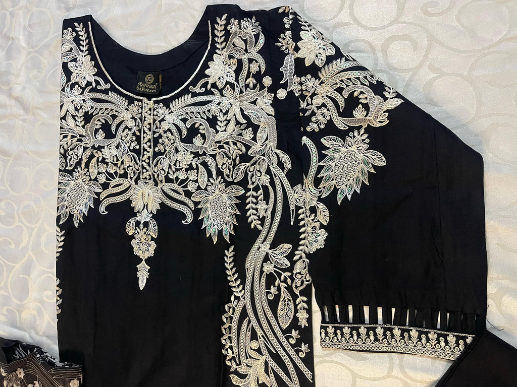 EMBROIDERED WOMEN STITCHED 3PC SUIT