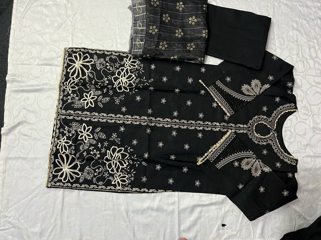 EMBROIDERED WOMEN STITCHED 3PC SUIT